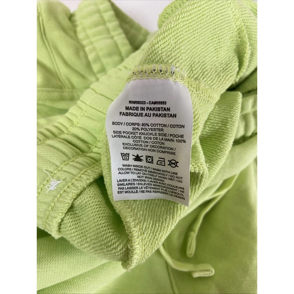 Nike NSW Sportswear Essentials+ French Terry shorts embroidered Neon Green XXL